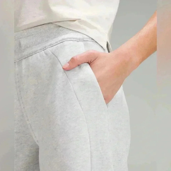 Lululemon Scuba  Mid-Rise Wide-Leg Pant *Full Length - Picture 3 of 6